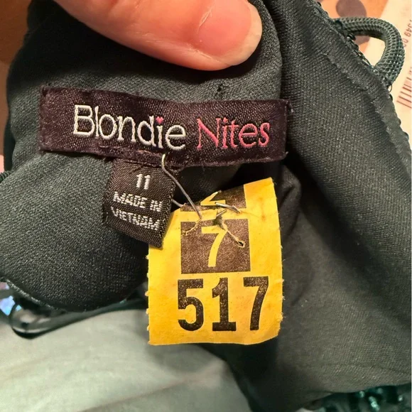 Blondie Nites Emerald Sequin Dress - Picture 9 of 10